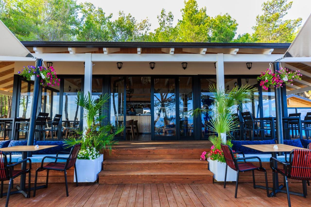 Ecuador Resort Zverneci Εξωτερικό φωτογραφία