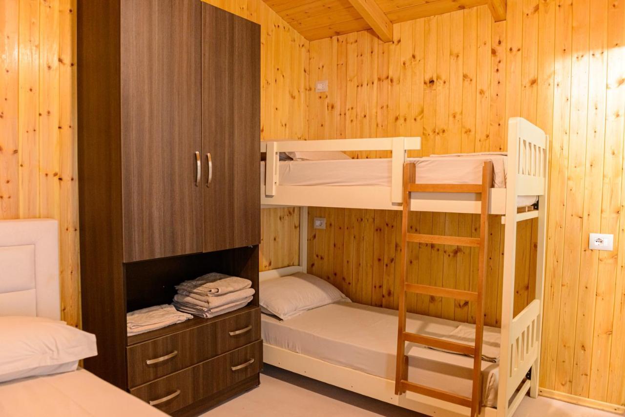 Ecuador Resort Zverneci Εξωτερικό φωτογραφία
