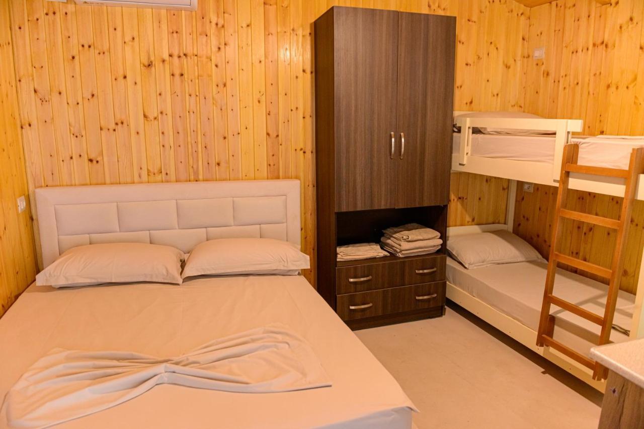 Ecuador Resort Zverneci Εξωτερικό φωτογραφία
