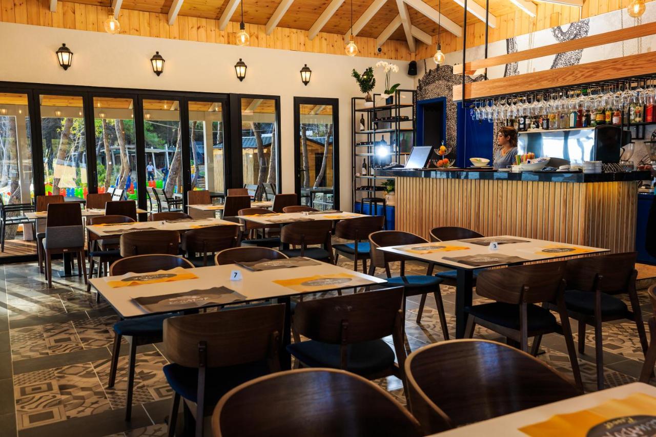 Ecuador Resort Zverneci Εξωτερικό φωτογραφία