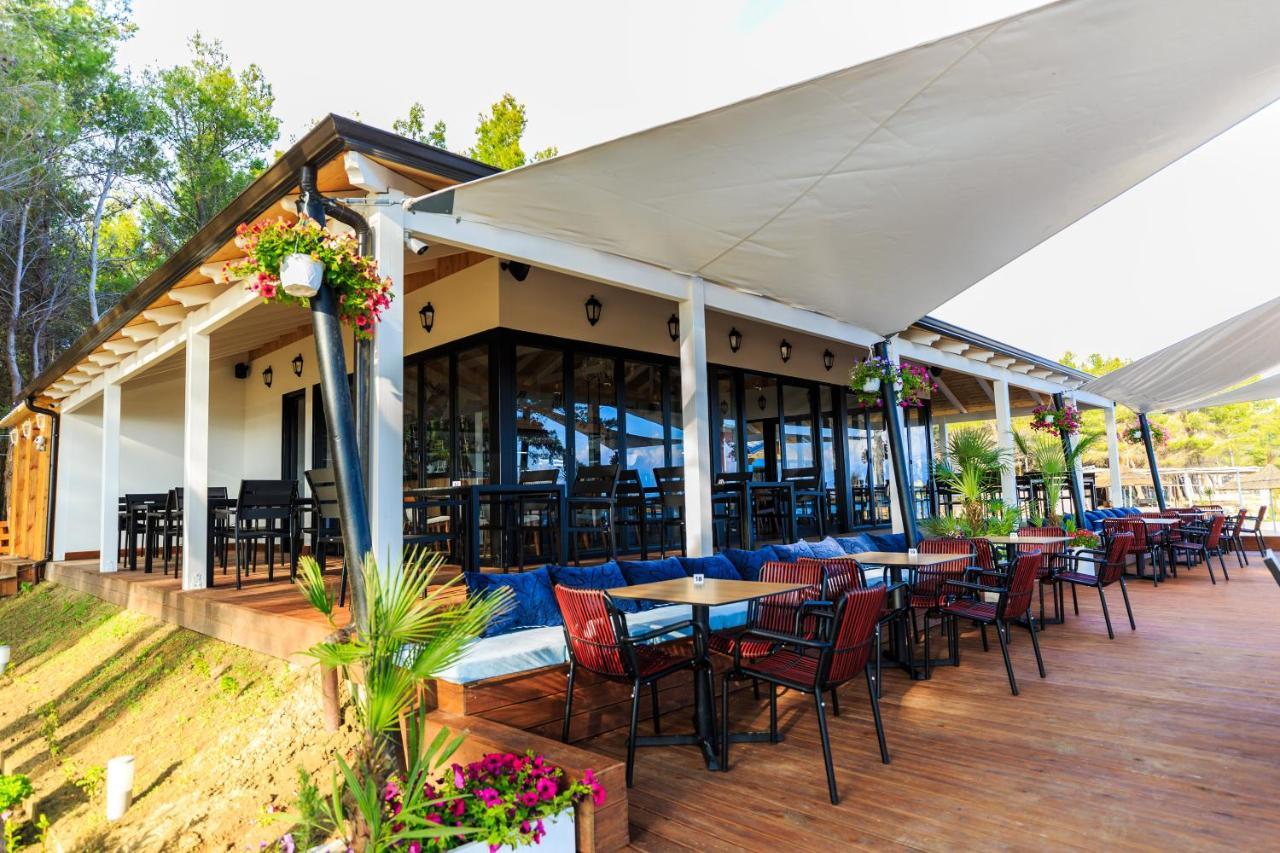 Ecuador Resort Zverneci Εξωτερικό φωτογραφία