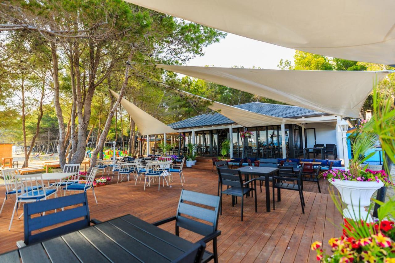 Ecuador Resort Zverneci Εξωτερικό φωτογραφία